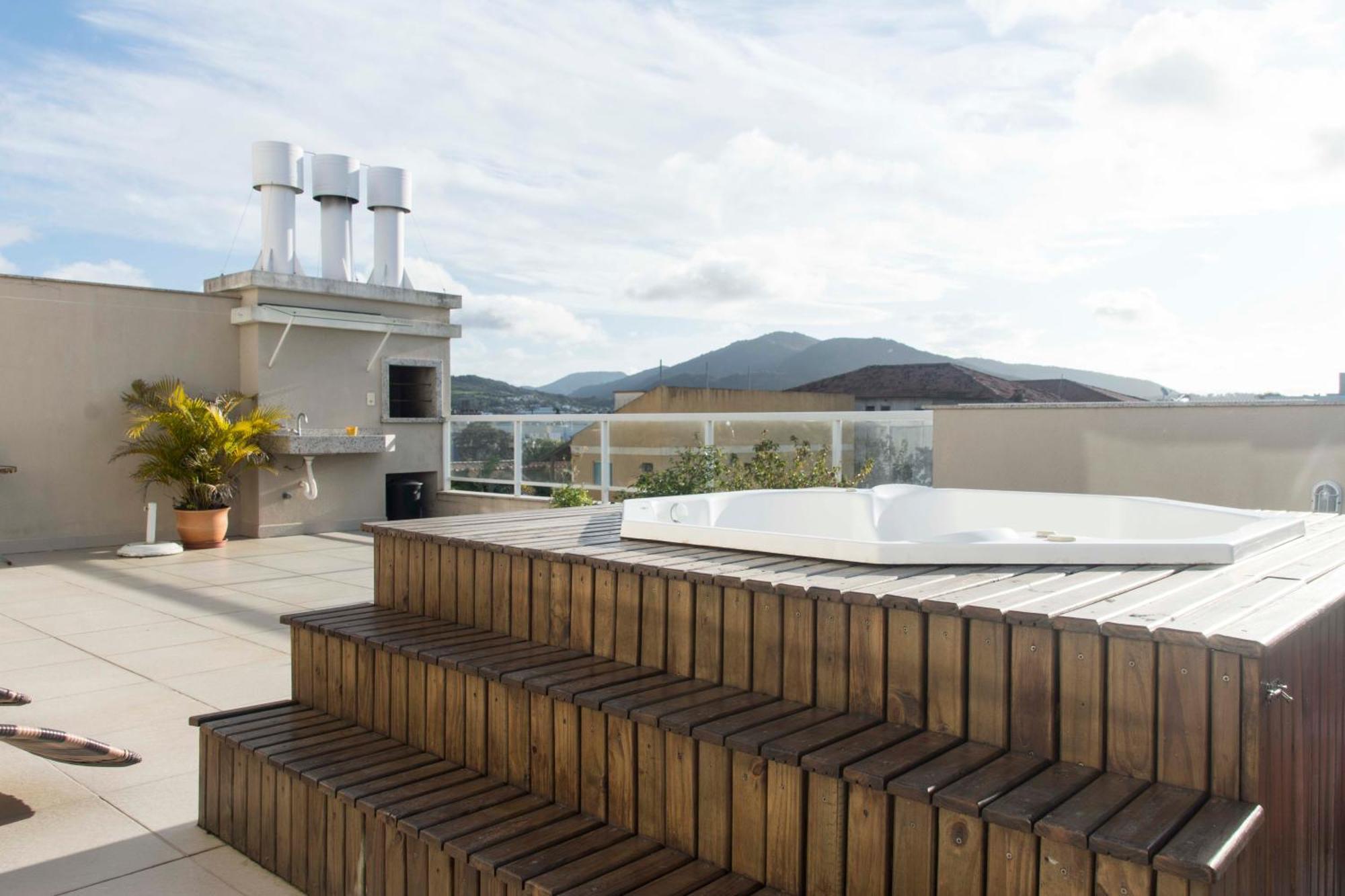 Cobertura No Centrinho Dos Ingleses Com Jacuzzi Privativa Ing-010-1303 Florianopolis